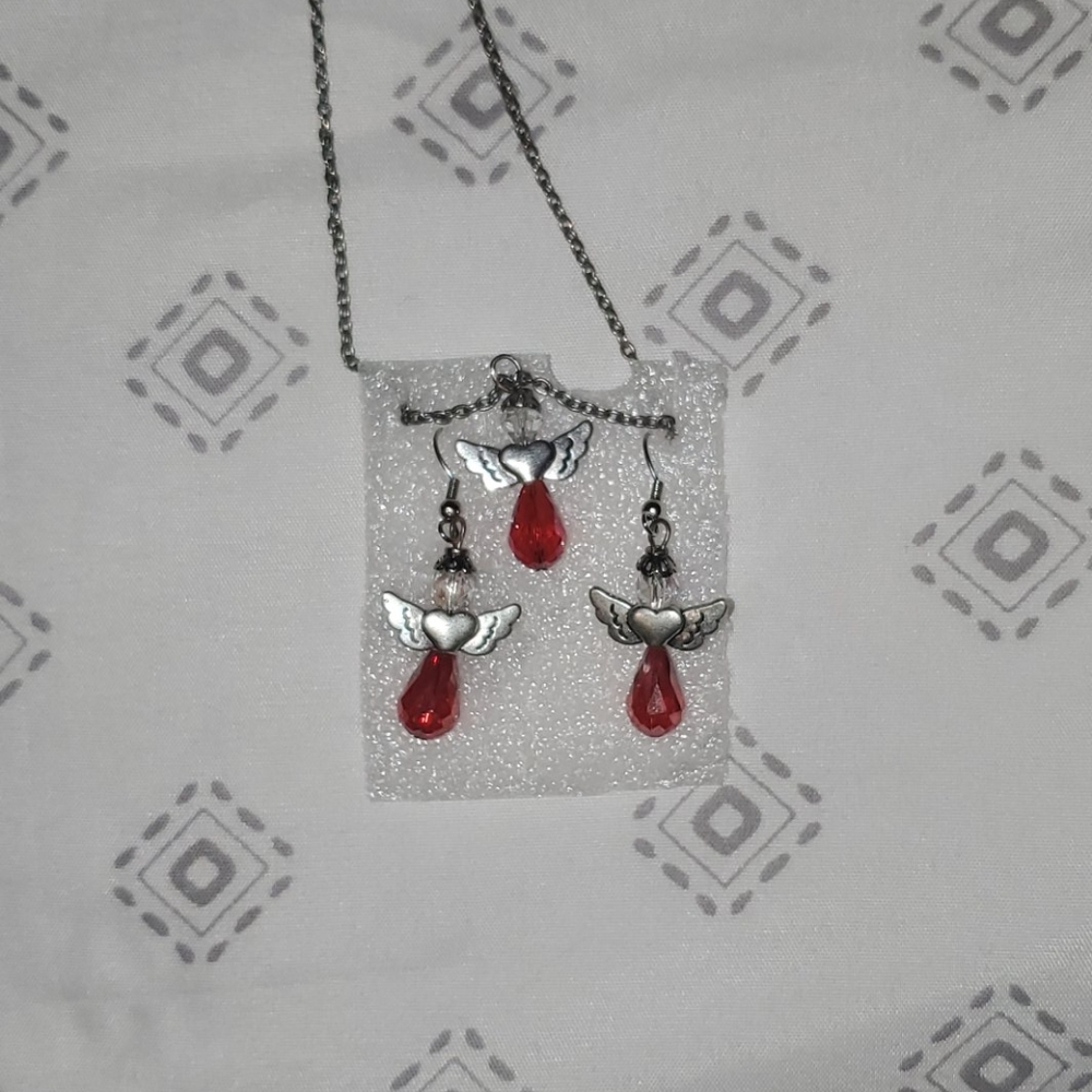 Necklace/earring set
